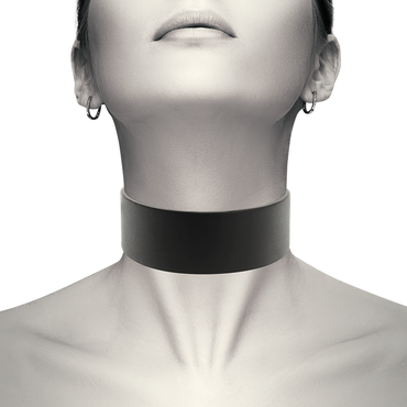 DelighToys - Coquette – Chic Desire Vegan Leather Adjustable Choker (1)