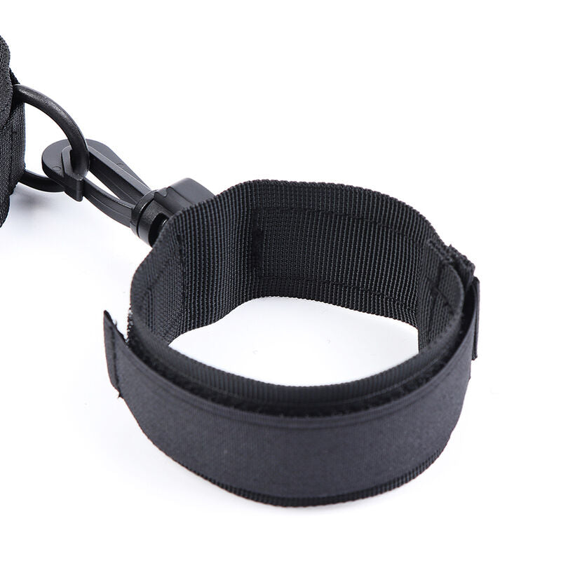OHMAMA - Nylon Handcuffs and Adjustable Collar by DelighToys