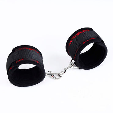 OHMAMA - DelighToys Ohmama Scandal Wrist Handcuffs