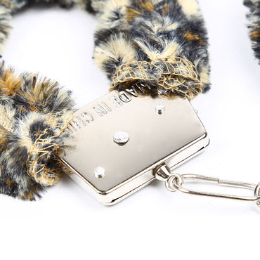 OHMAMA - DelighToys Velveteen Furlined Metal Wrist Cuffs