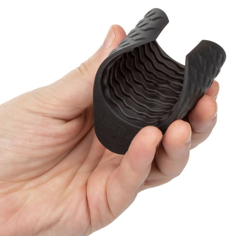 DelighToys - Boundless Grip Stroker – Handheld Silicone Vibrating Stroke