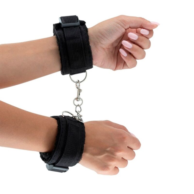 Explore intense sensations with the Alive Fury Kit BDSM Black. This 10-piece bondage set includes cuffs, collar, leash, gag, whip, and more for exciting BDSM play. Made from body-safe materials.7