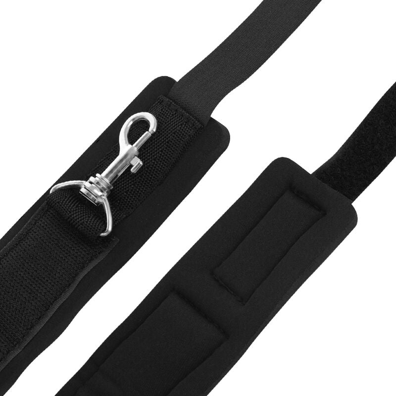 DARKNESS - Bondage Door Handcuffs by DelighToys